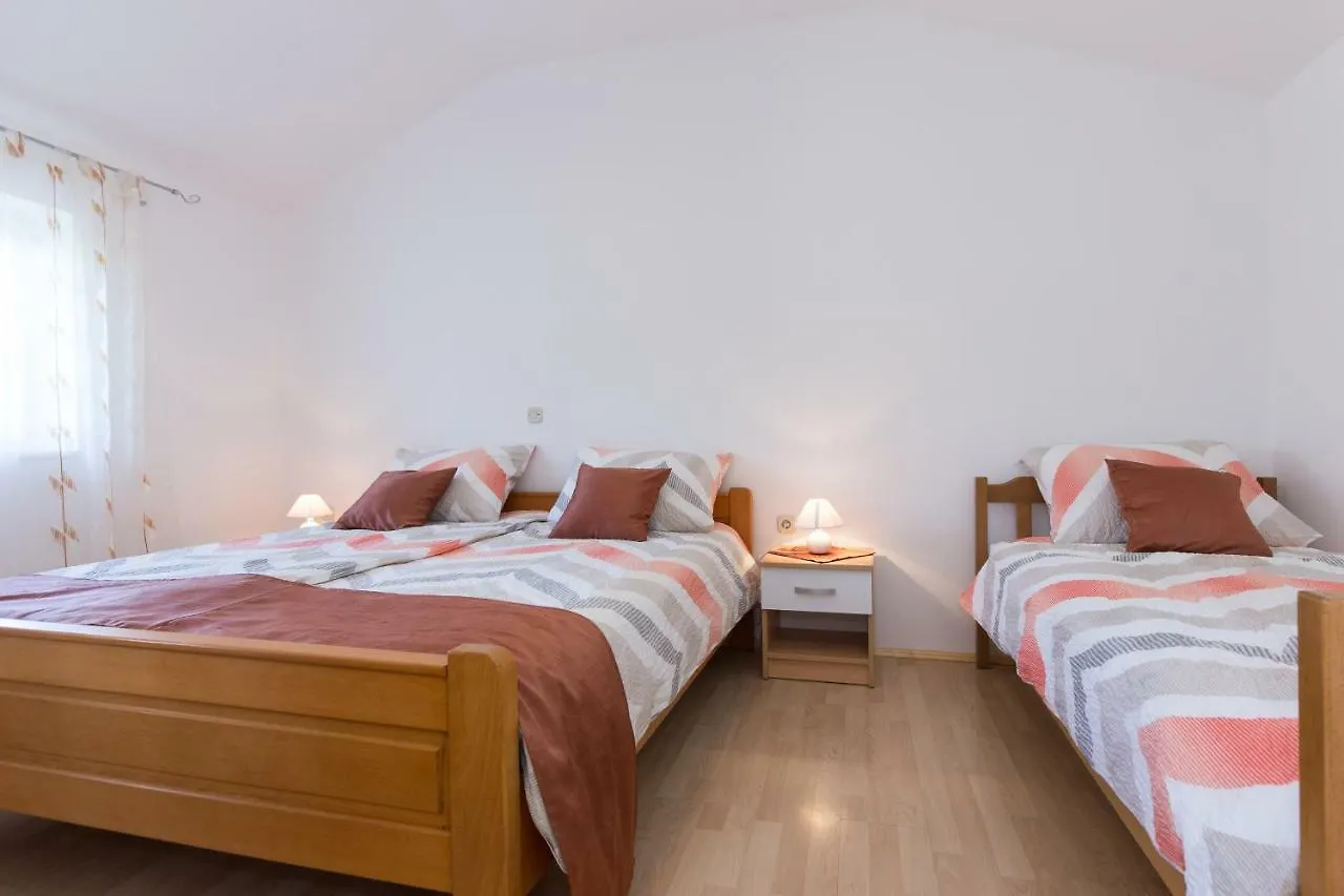 דירה מאלינסקה Apartman Ivona קרואטיה