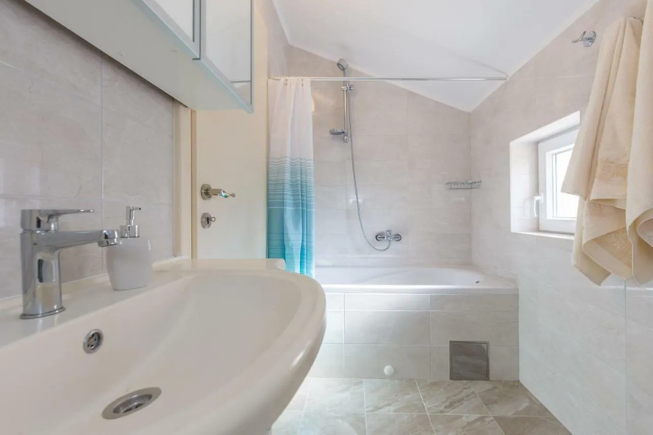 Apartman Ivona Malinska Appartamento