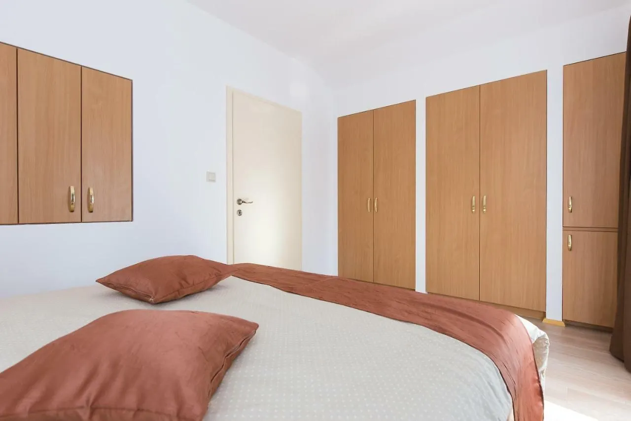 Apartman Ivona Malinska Apartment