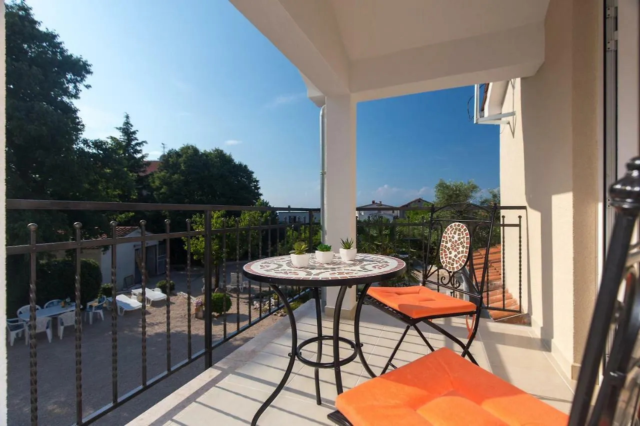 Apartman Ivona Malinska 0*,  Croatia