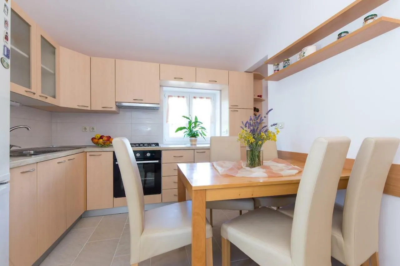 Apartman Ivona Malinska Apartment